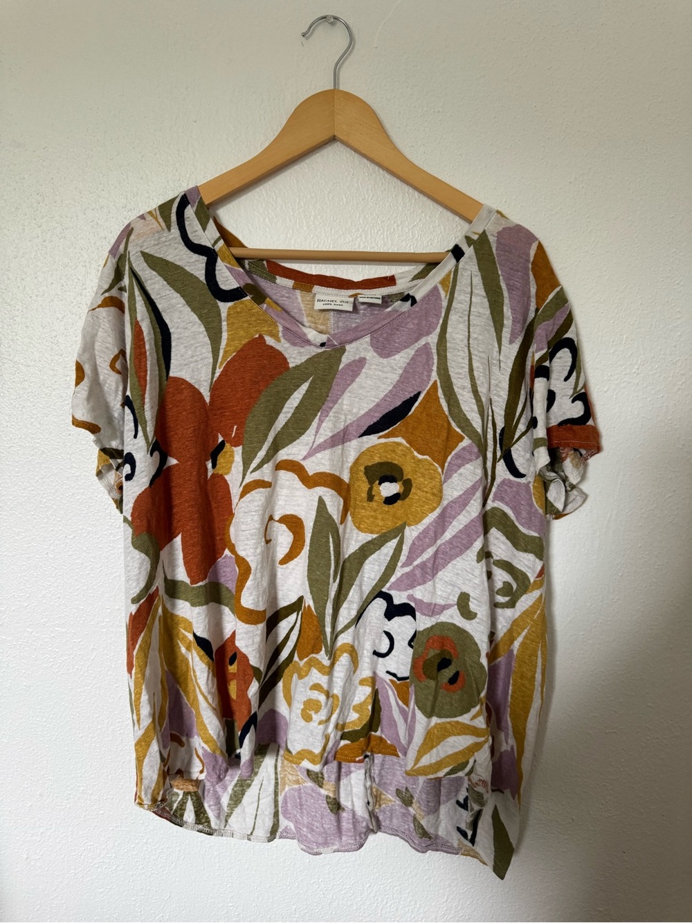 Rachel Zoe 100% linen Multicolor Floral V-Neck Short Sleeve Top